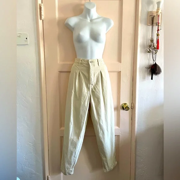 Zara cream high rise, barrel leg jeans size 8 - Picture 1 of 3